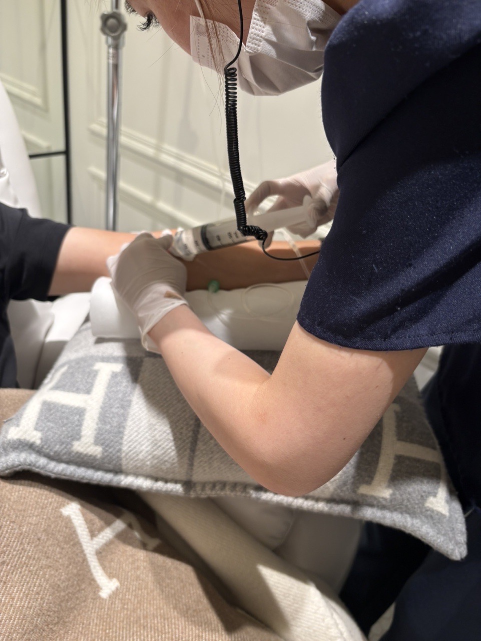 How veins are assessed before venipuncture