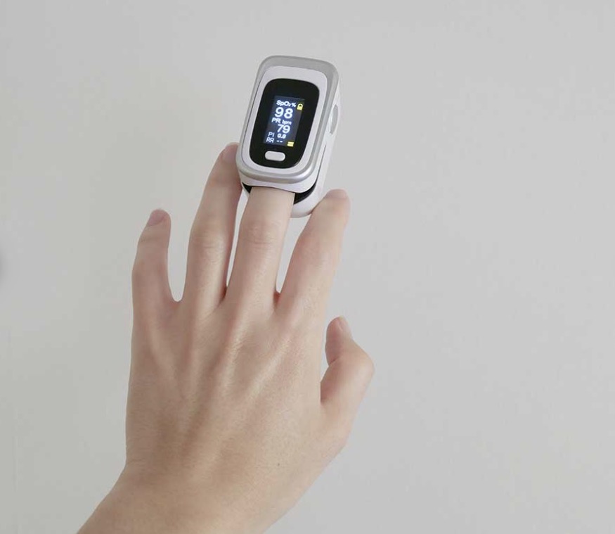 Why nail polish may need removal before IV sedation